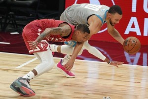 全明星赛赛程吃紧；皇家马德里冲刺阶段篮板制胜；媒体盛赞；团队化学反应显著(皇马14冠夺冠球迷纪念)